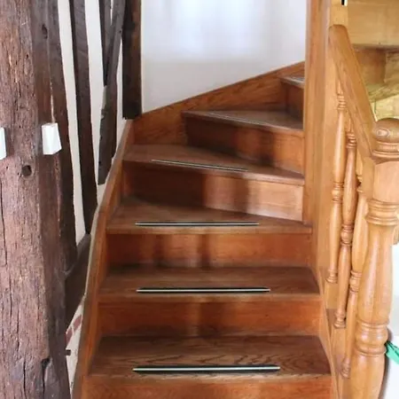 La Chaumiere *