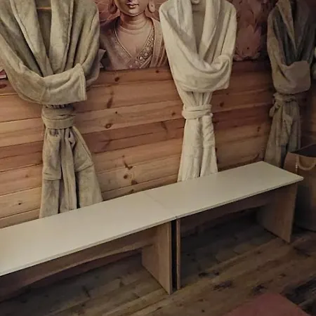 La Chaumiere