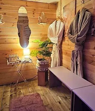 לינה וארוחת בוקר La Chaumiere