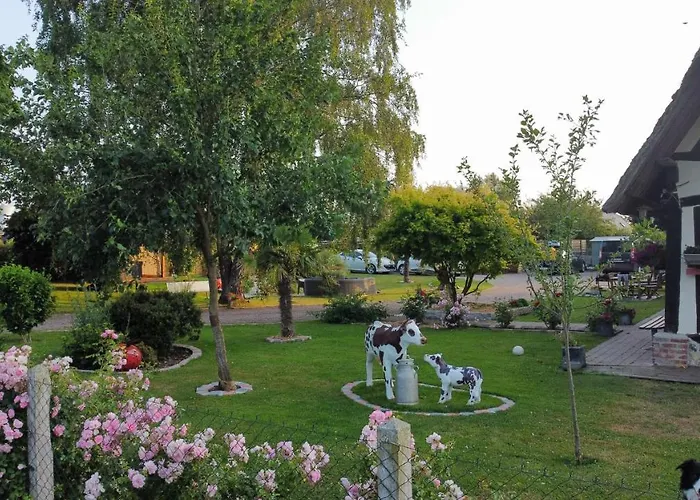 La Chaumiere Bed & Breakfast *